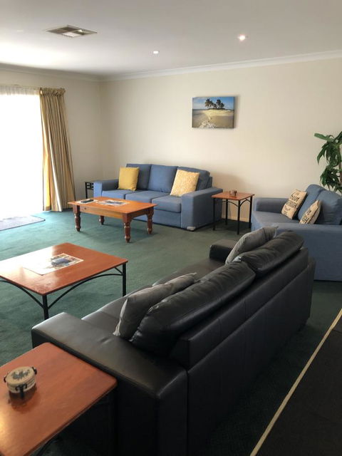 Beaches Serviced Apartments - Tourism Search 7