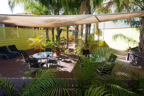 Alice On Todd Apartments - Tourism Search 4