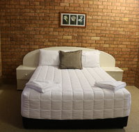 Golden Sands Motor Inn - Tourism Search