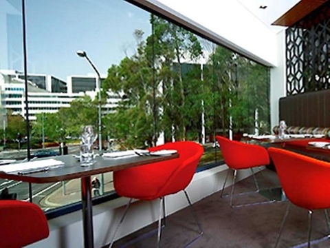 Novotel Canberra - Tourism Search 14