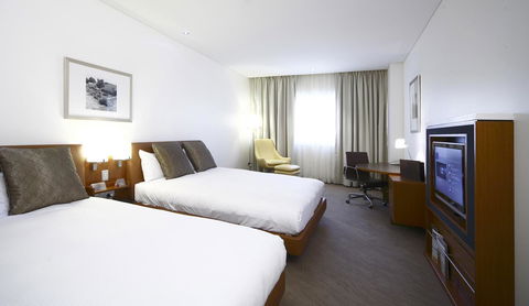 Novotel Canberra - Tourism Search 19