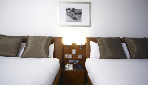 Novotel Canberra - Tourism Search 18