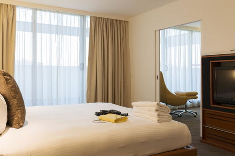 Novotel Canberra - Tourism Search 40