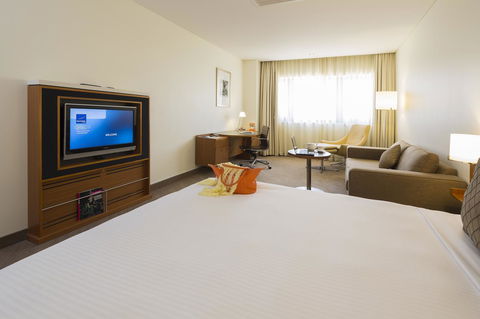 Novotel Canberra - Tourism Search 23