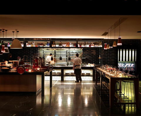 QT Canberra - Tourism Search 10