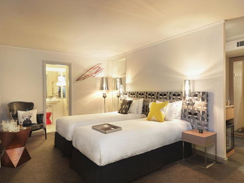 QT Canberra - Tourism Search 23