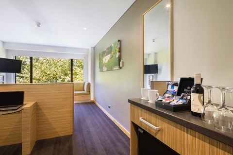 Crowne Plaza Canberra, An IHG Hotel - Tourism Search 42