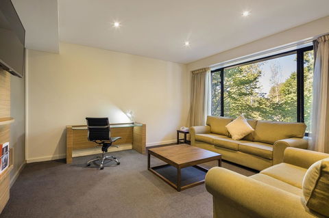 Crowne Plaza Canberra, An IHG Hotel - Tourism Search 37