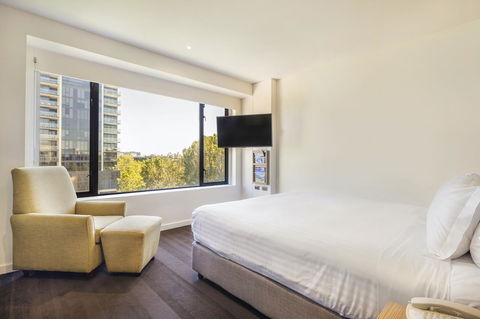 Crowne Plaza Canberra, An IHG Hotel - Tourism Search 21