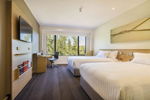 Crowne Plaza Canberra, An IHG Hotel - Tourism Search 32