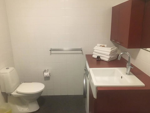 Lennox Holiday Apartments - Tourism Search 30