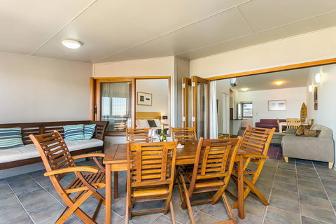 Lennox Holiday Apartments - Tourism Search 33