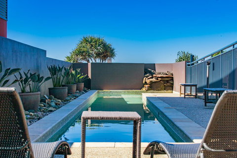 Lennox Holiday Apartments - Tourism Search 3