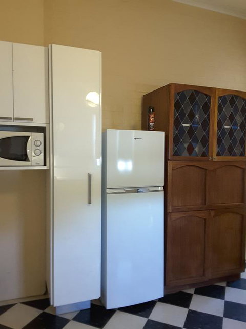 Bourke Apartments - Tourism Search 1