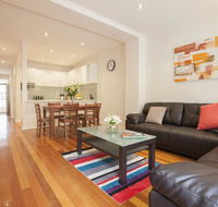 Boutique Stays - Melrose Terrace Townhouse in North Melbourne - Tourism Search