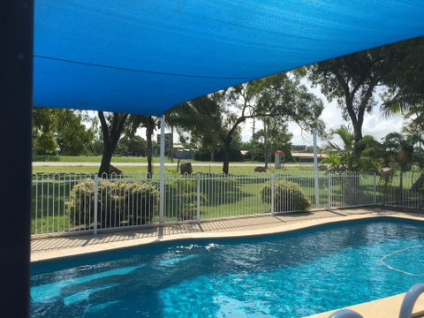 Bowen Arrow Motel - Tourism Search 3