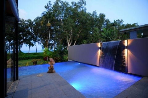 Bramston Beach - Luxury Holiday House - Tourism Search 3