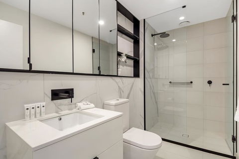 Brand New Apartment With Balcony, Gym And Sauna - Tourism Search 2