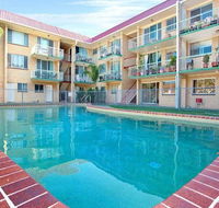 Bribie Beach King bed Unit overlooking pool - Tourism Search