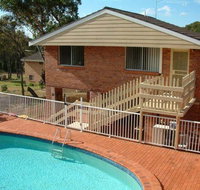 Canberra Cres 2E Burrill Lake Upstairs Apartment - Tourism Search