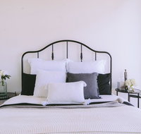 Capitol Executive Apartment on London Circuit - Tourism Search
