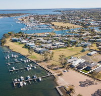 Captains Hideaway - Jetty Berth and Pet Friendly - Tourism Search