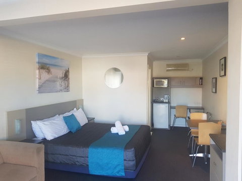 Caravilla Motor Inn - Tourism Search 2
