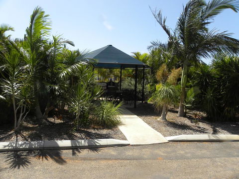 Carnarvon Central Apartments - Tourism Search 1