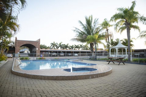 Castle Motor Lodge - Tourism Search 3