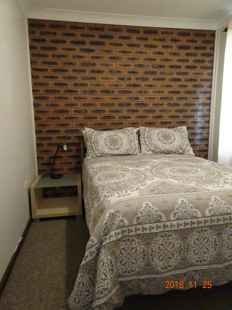 CCC - Central Clean Comfortable Apartment - Tourism Search 3