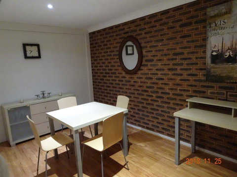 CCC - Central Clean Comfortable Apartment - Tourism Search 1