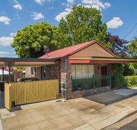 Central Armidale 2-Bedroom Apartment - Tourism Search