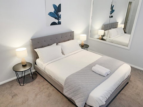 City Center - Modern 2-Bedroom Apartment - Tourism Search 2