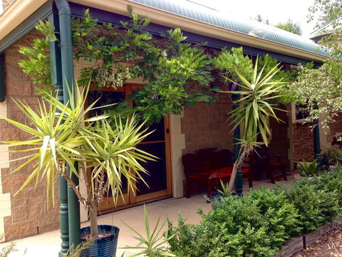 Clarevale Cottage B&B - Tourism Search 0