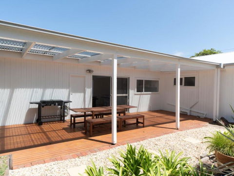 Classic Beach House In Rye - Tourism Search 0