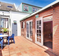 Clover Free Car Parking Hostel - Tourism Search