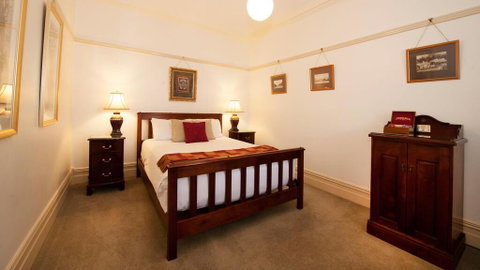 Cobb & Co Court Boutique Hotel - Tourism Search 3