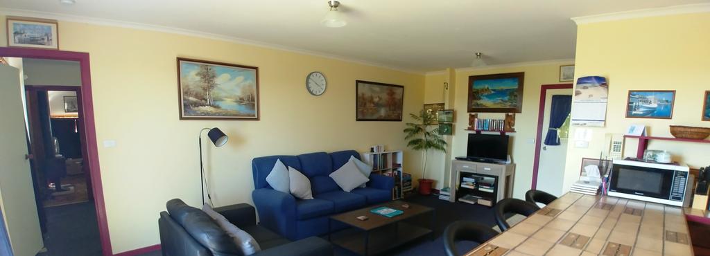Cobden VIC Tourism Search