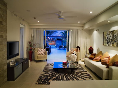Coconut Grove - Tourism Search 3