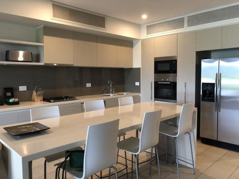 Coconut Grove 402 - Tourism Search 1