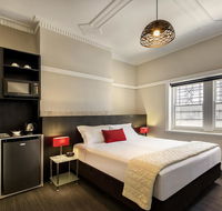 Como Court Budget by CHG - Tourism Search