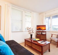 Convenient Studio With Lovely Courtyard - Tourism Search