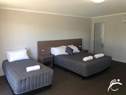 Coro Club Motel - Tourism Search 1