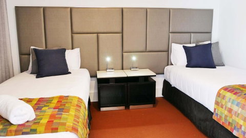 Country Capital Motel - Tourism Search 1