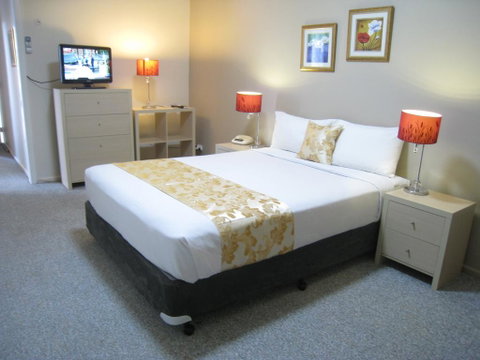 Country Lodge Motor Inn - Tourism Search 3