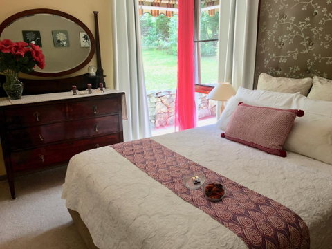 Crimson Villa - Tourism Search 1