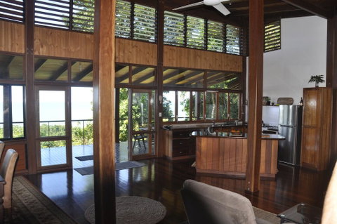 Daintree Oceanview Retreat - Holiday Home - Tourism Search 2