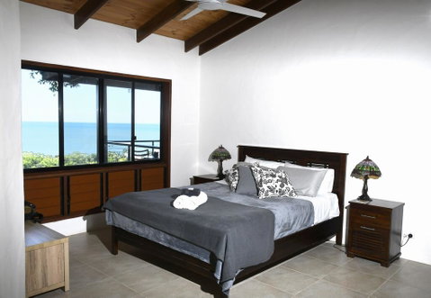 Daintree Oceanview Retreat - Holiday Home - Tourism Search 3