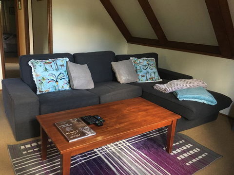 Dancing Waters Cottage - Tourism Search 1