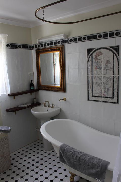 Dancing Waters Cottage - Tourism Search 3